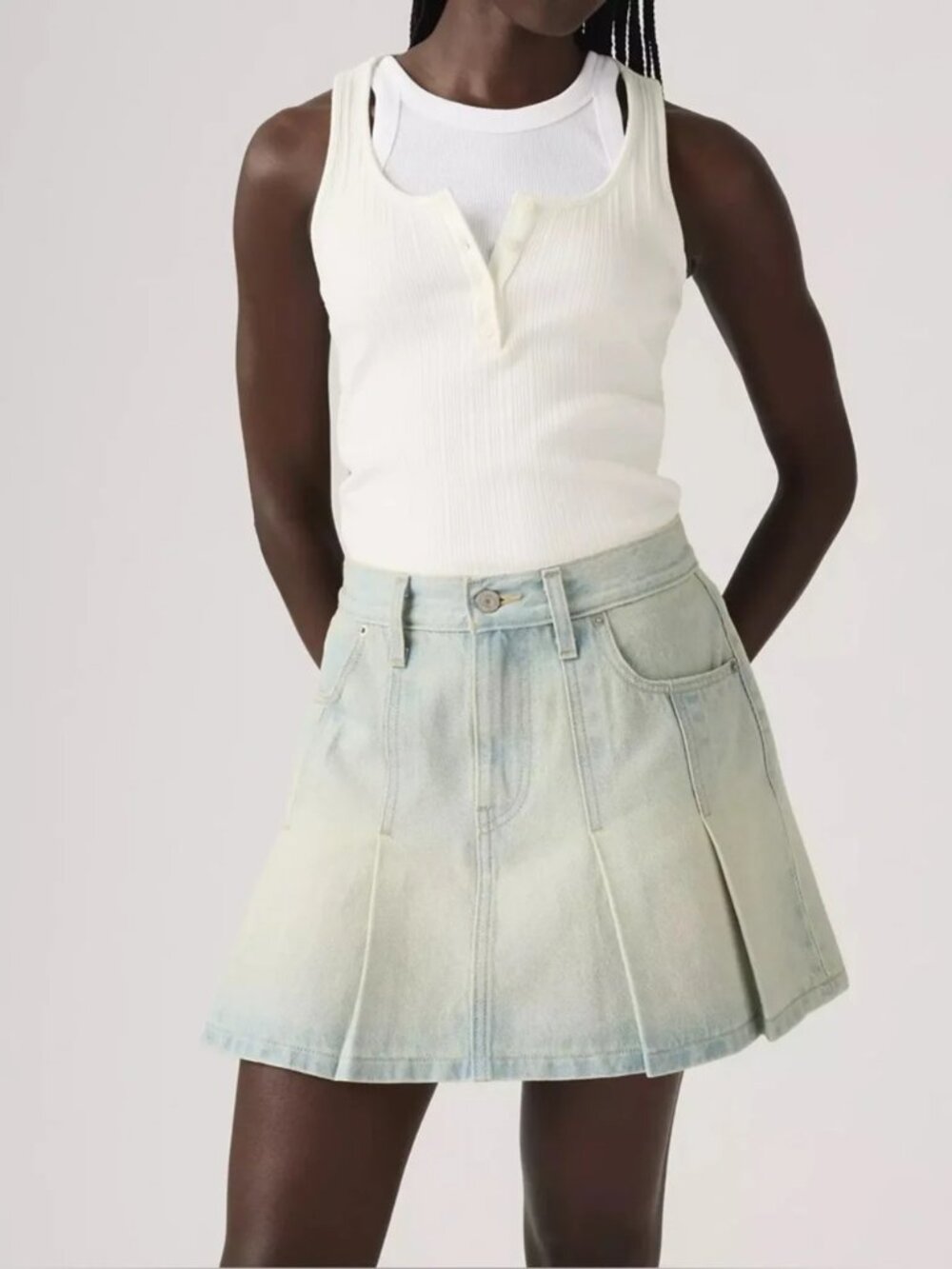 NEW! Levi's Pleated Denim Mini Skirt Size 12-14 (Levi's Size 32)